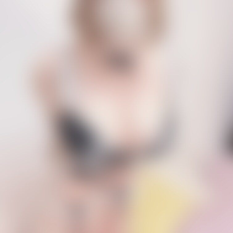 メイドさんコス(*´艸｀*)

お帰りなさいませ。ご主人様。ご飯になさいますか？ お風呂にお入りになられますか？ …