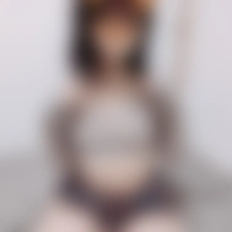 うっすらちくび＆ぱんつちらみせ＆パンツ食い込ませ♡

後ろからぎゅってしてお胸さわってほしいな～🦊