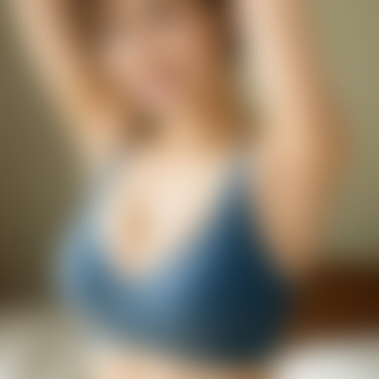 こんなポーズでいいかしら❓☺️🤭