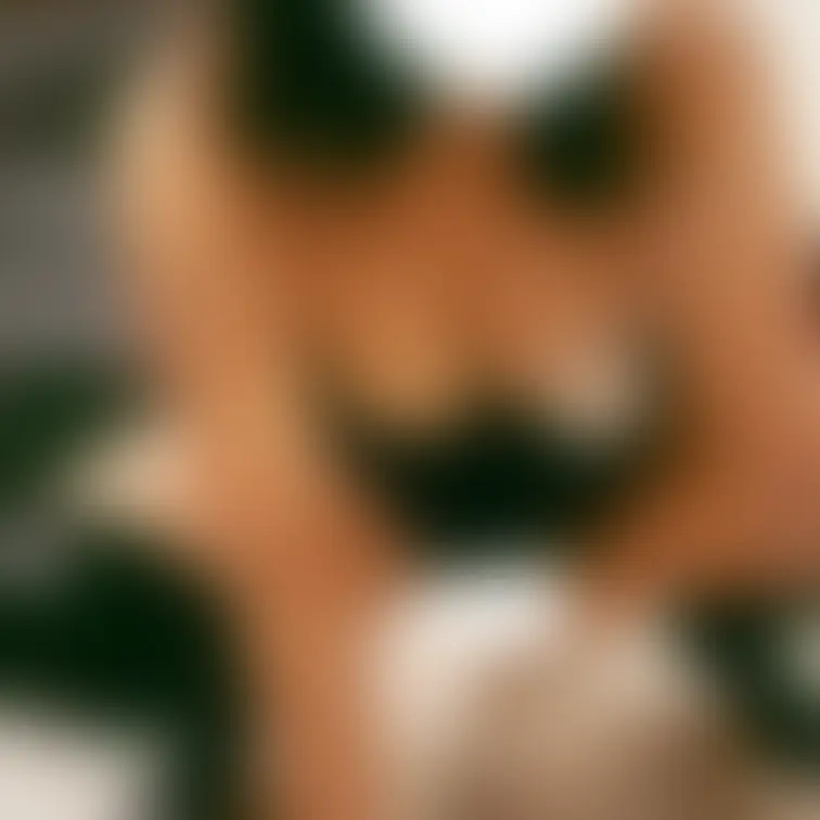 ディルドいれるとこ…めっちゃ大きかった
跳ねるのとか無理なのにいっぱいさせられた
動画もみてね