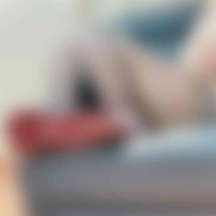 真夏の黒ストッキングおきゅいん!
薄いストッキング越しのパンチラどうぞ