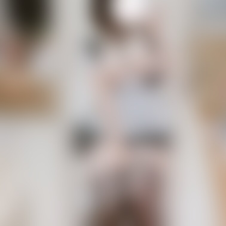 ［通常＆玄人］メイドさんの鏡越し自撮り

画質悪くてごめんなさい( ；ᵕ； )

メイド服投稿はこれを最後にしば