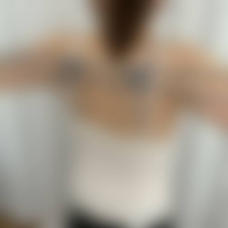 クリンです❤️
仕事に行く前にチューブでこんな事やってます❣️
これ、結構キツくて10回やると腕がガクガクし始めます