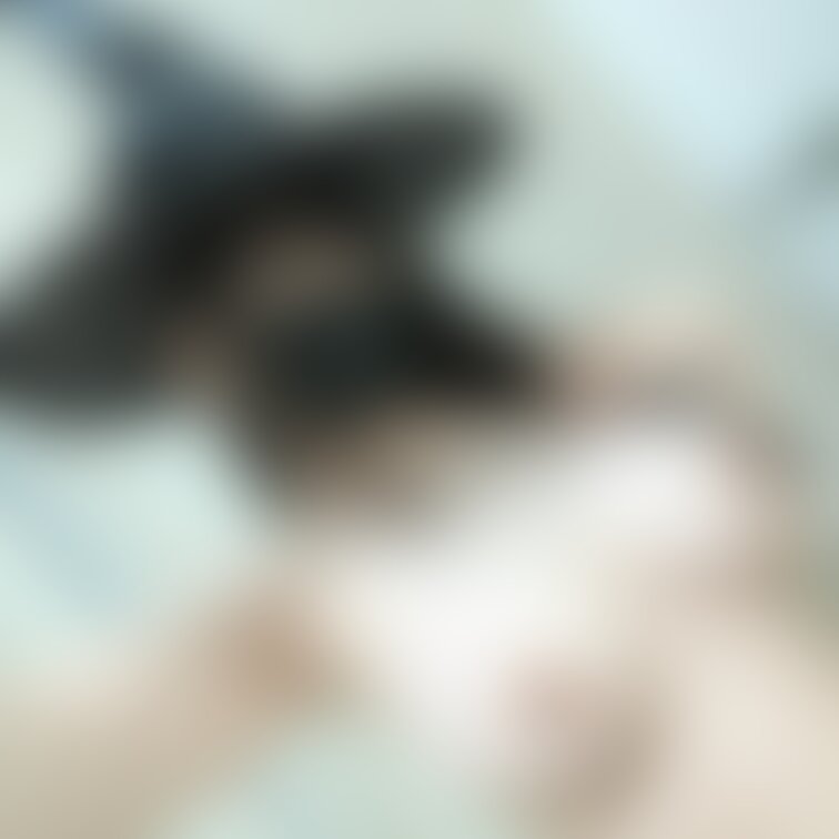 ハダカの魔女さん🪄🪄

帽子だけなのえっち……🫶