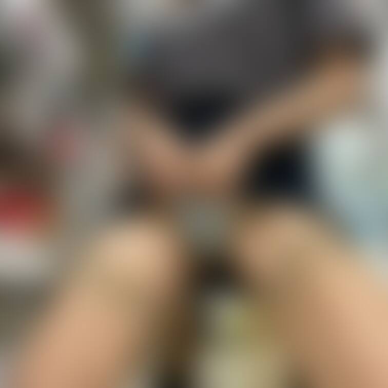 1枚目の写真を撮っていたら隣の通路からオジサマが現れて💦近付く音もなく急だったので、もしかしたらずっと隣の通路にいて商品