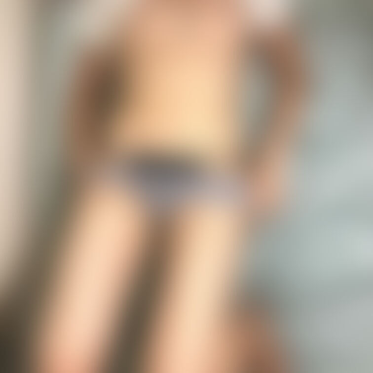 いつものりかこの日常シリーズ🧡
一緒に寝よ？🥰
お着替えおわったけど、おっぱい舐めてほしいなぁ、、、
もう一回脱い