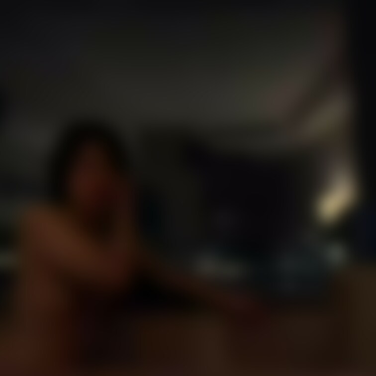 ホテルと言えば窓際セックスですよね(//∇//)
外から丸見えで恥ずかしい…