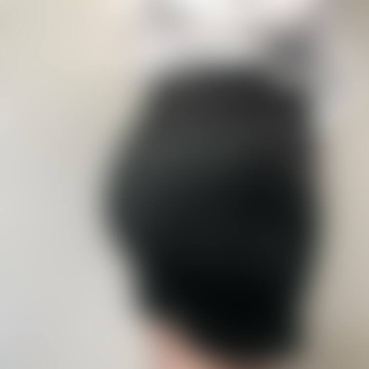 ぷりっぷりのお尻をお届け🍑タイトスカートだからわかっちゃうね💕︎