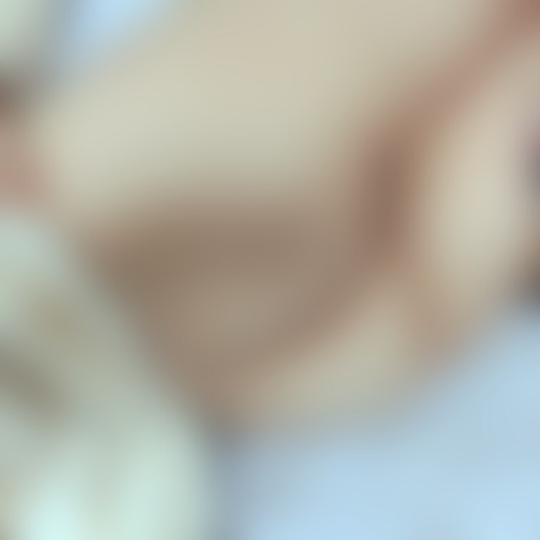 最近だいぶあったかくなってきましたね🌸
朝起きたら暑かったのかお尻まるだしでした🍑///
つい面白くて撮っちゃい