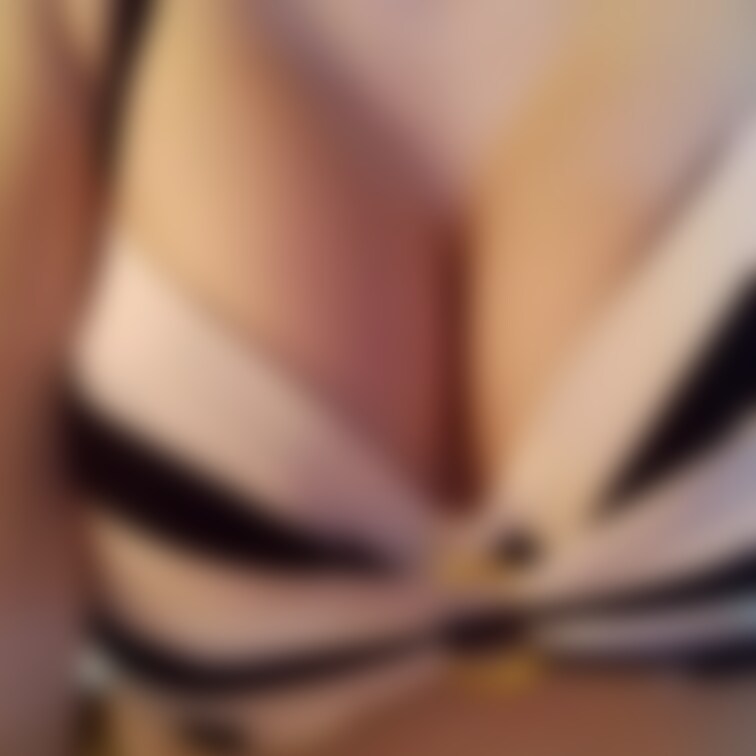 盛りマン堪能してね❤【エロ黒ストッキング】後ろから電マをあてて気持ち良くなっちゃいました❤でか尻ケツアップ