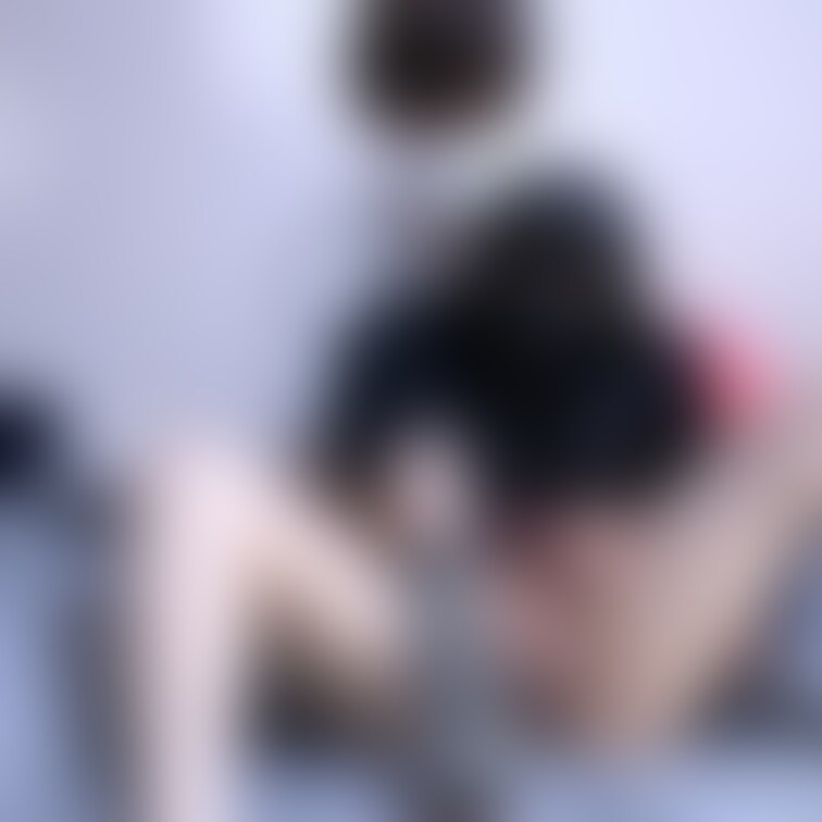 今日の22時にアップする動画のダイジェストだよ✨💖
地雷系?いいえ。パンク系彼女です。バンド女子といちゃらぶ手マンでび