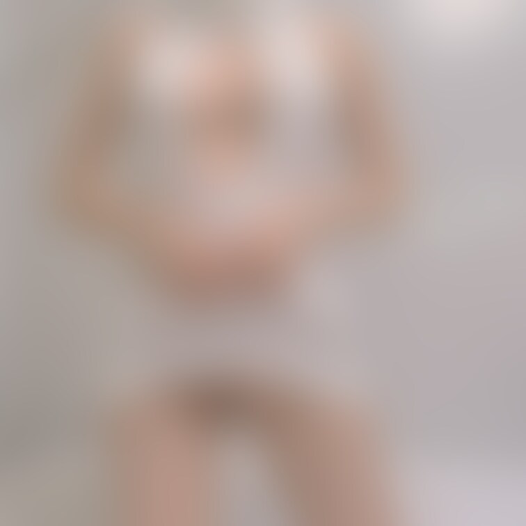 えっちなセーター🤍
※有料プランでのみ公開している写真です!!