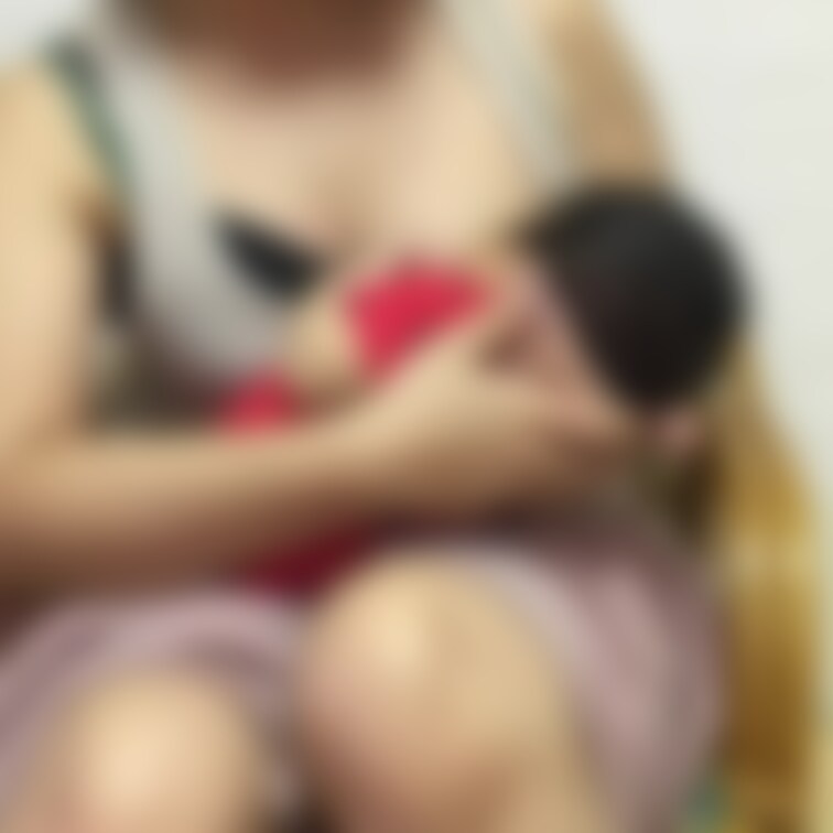 妻の授乳動画です。