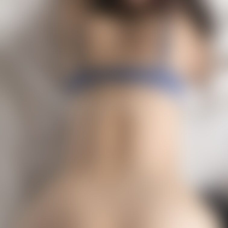 バックから中出しされるのが一番好き💕
くりちゃん触られながら突かれたらすぐお潮吹きながらいっちゃう☆*:.｡. o(≧