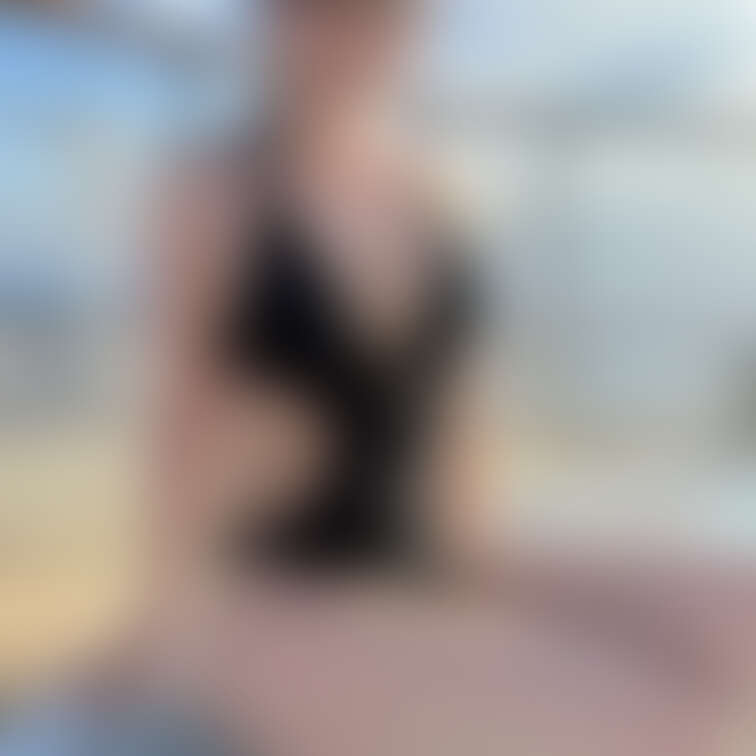 水着👙顔出しバージョンです♡
プールでひとしきりたわむれたあとは…🥰
一緒に夏の思い出たくさん作ろう〜♪