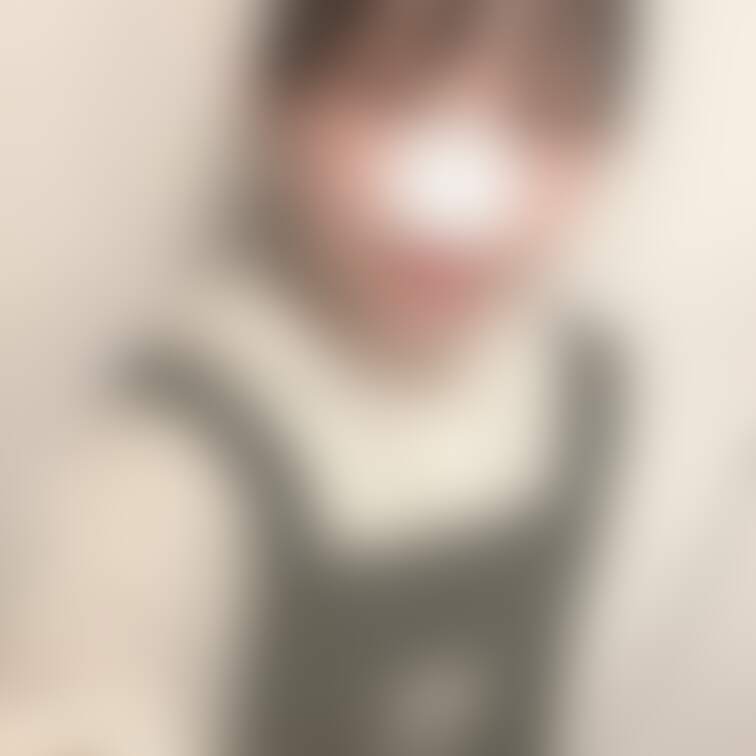 【お口見せ♡】
彼氏には元気でいてもらいたいから毎日お料理頑張ってるよ🙋‍♀️

私が真面目に料理してるところにい