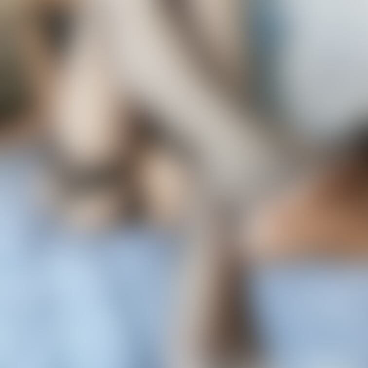 脚先まで全部愛して欲しい…。