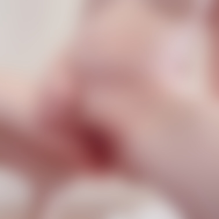 無料プランの一部ぼかしバージョンです♡
出産後は妊娠中の写真や動画はプレミアムプランに以降予定♡