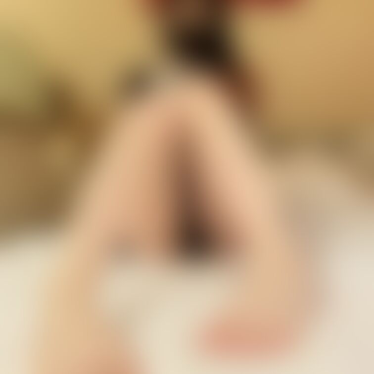 クール系イラストレーター ひなさん🐺②
足のサイズ:23.5cm