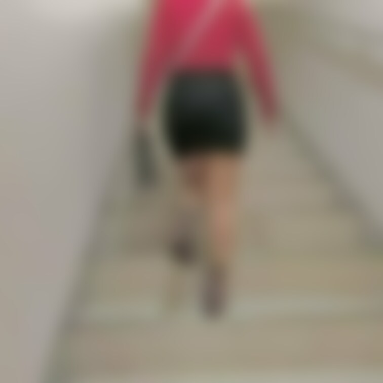 【肉便器妻応援ﾌﾟﾗﾝ】
タイトミニスカで階段上がってる姿は好きですか？
