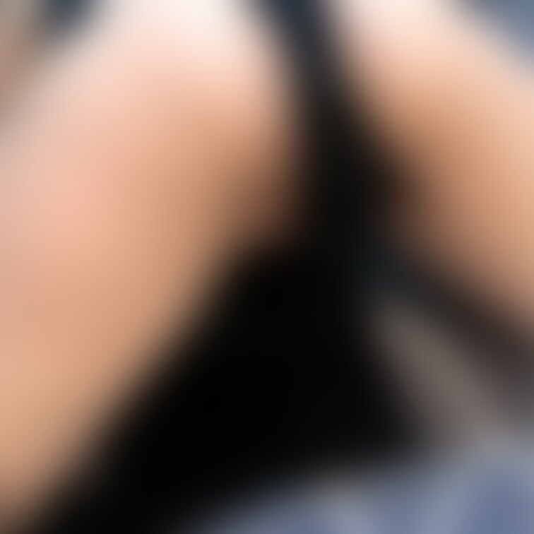 少しでもめくったら全部丸見え💕