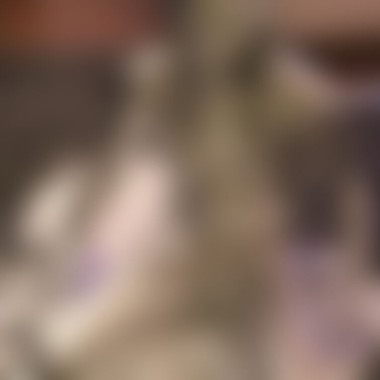 【美少女銀粉モデル】
 スレンダーのアイドル級モデルが銀粉まみれになってくれました！
 最初は髪を銀色にするのも嫌が