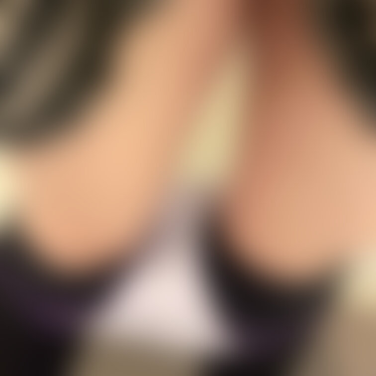 いいね♡300が目標です！
ポチっとしてもらえると嬉しいです。
ただいま毎日お楽しみ企画開催中。

詳しくはイン
