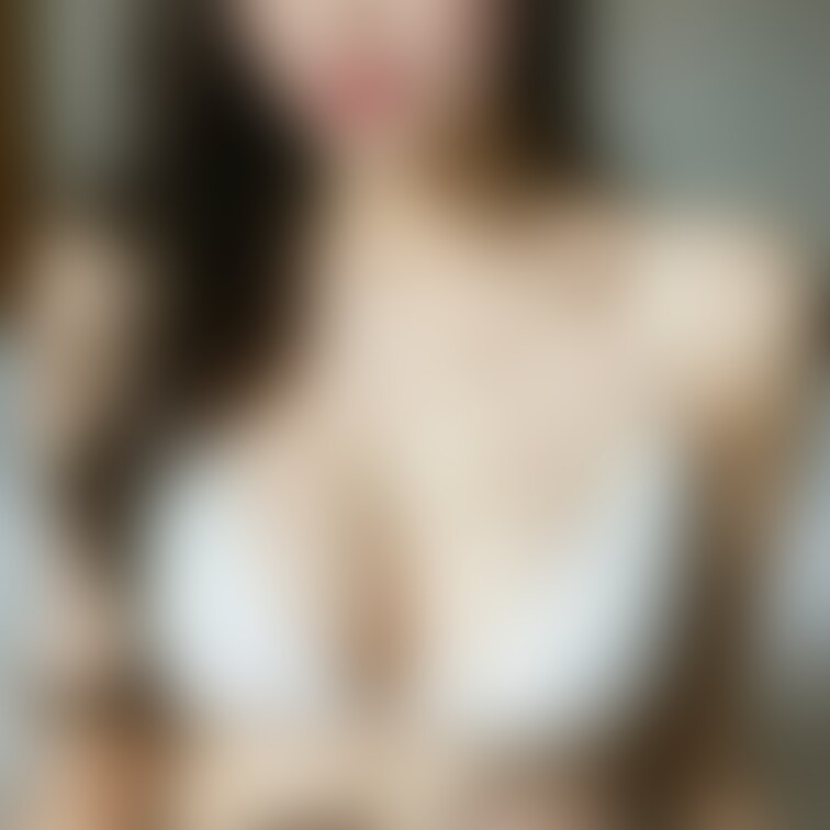 🐱バニーコスプレ2🐰
今日はちょっと大人な雰囲気でバニーガール🐰✨ 背中のラインもキレイに見えるこの衣装…どう？💄