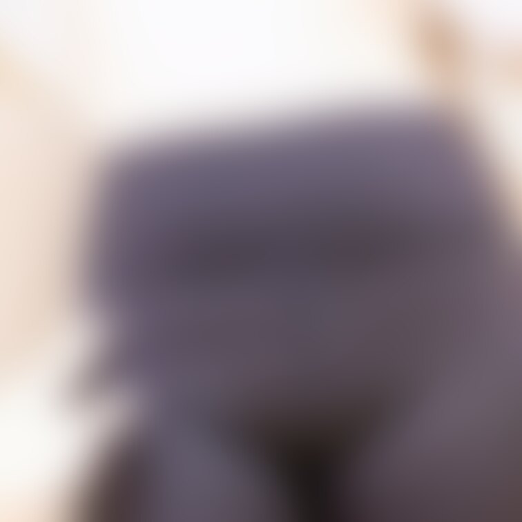 【2枚】ゆったりパーカーにピッタリレギンスとかの女子いるじゃないですか？
パーカーめくったらどんな感じか知ってます？？