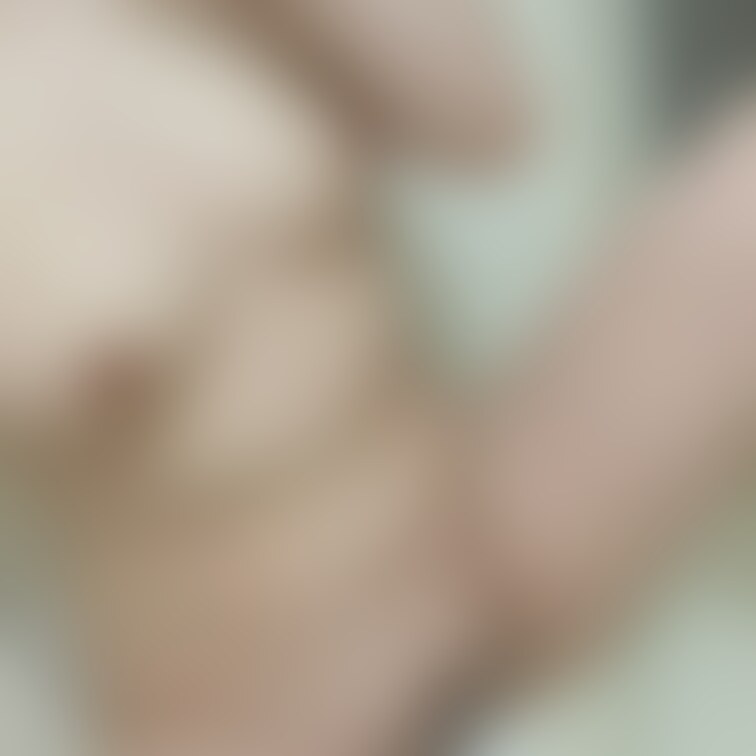 裸の自撮りをしてるとムラムラしてくるんですよね♡