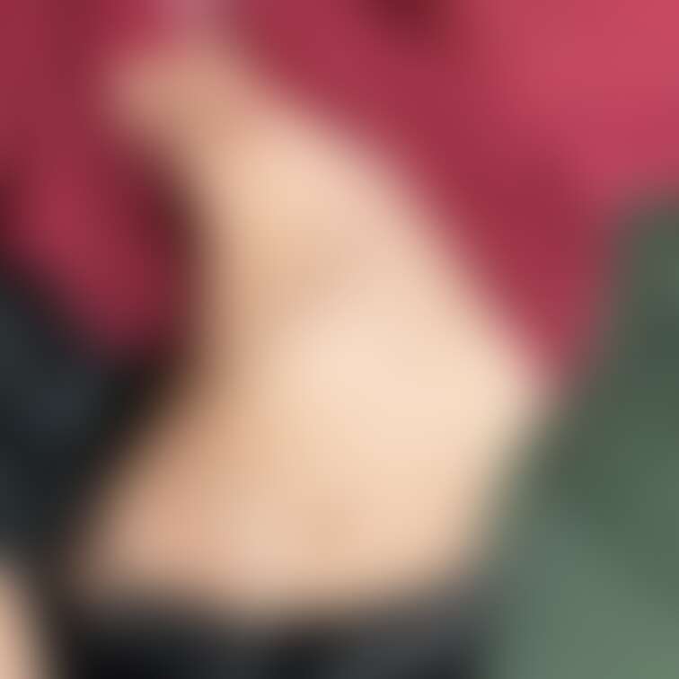 この体制が気持ち良いらしい、、、🤭
(おばあちゃん家でインフルになってうなされてました😭皆さんもお気をつけください🥹)