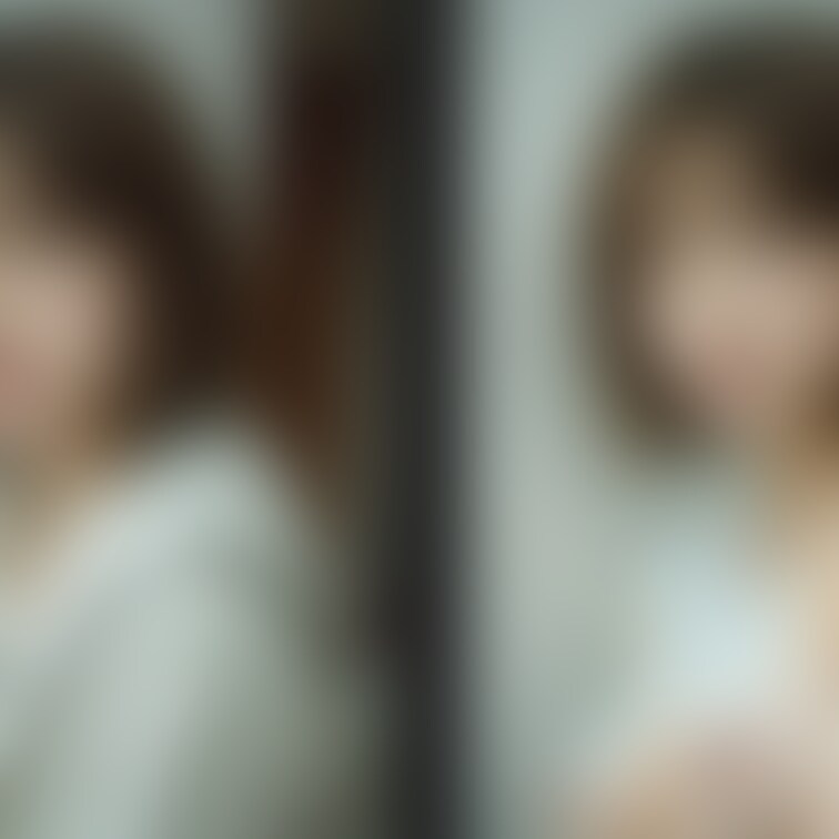 着衣と脱衣の並べた画像です    画像№1428