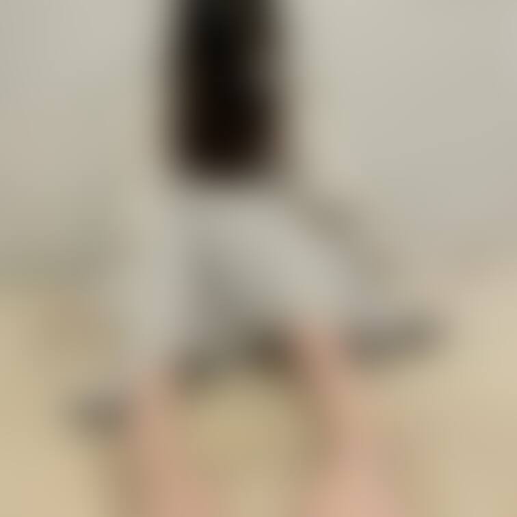 超ウブな清楚系女子大生まおちゃん🐼④

足のサイズ：23.5cm