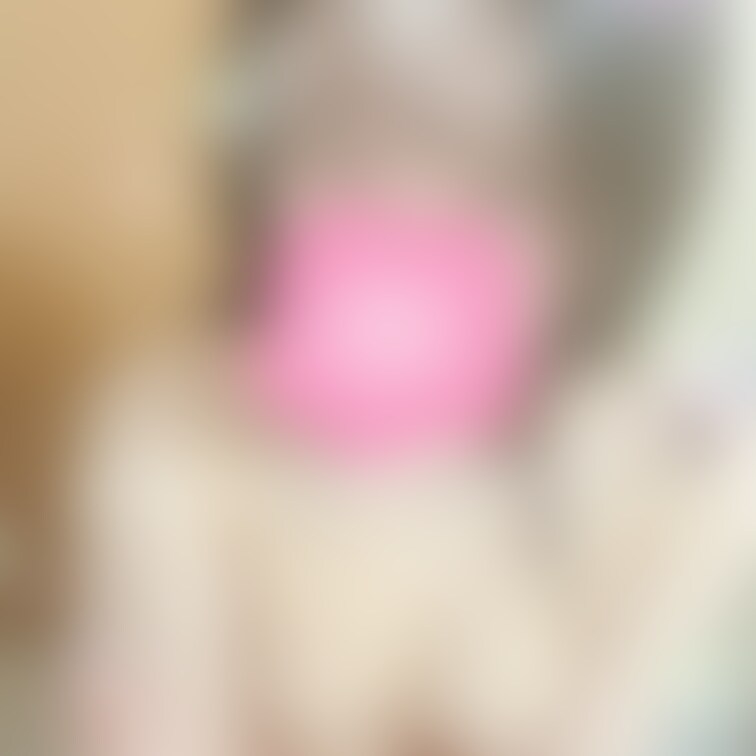 るーちゃん︎︎︎☺︎上目遣い😍
これが嫁ちゃんです😊
今後、NTR予定なので
こんな可愛い子と
旦那以外の人