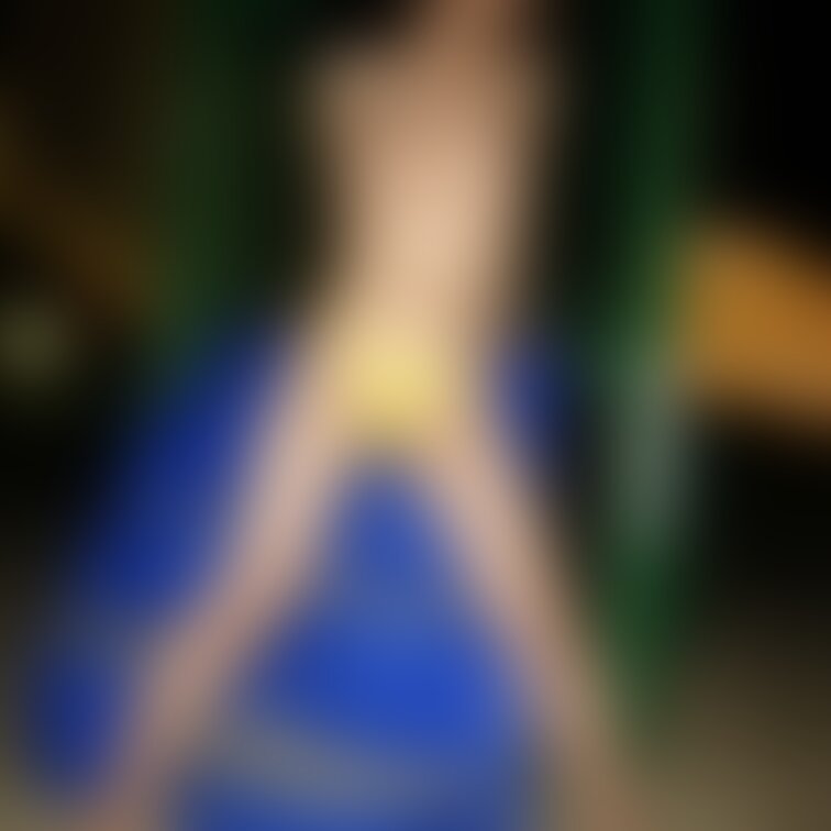夜の公園で露出したんだけど🤭✨《過去》
興奮しすぎて、どんどん脱いぢゃって、気付いたら全裸に。。。🥰
触れられる