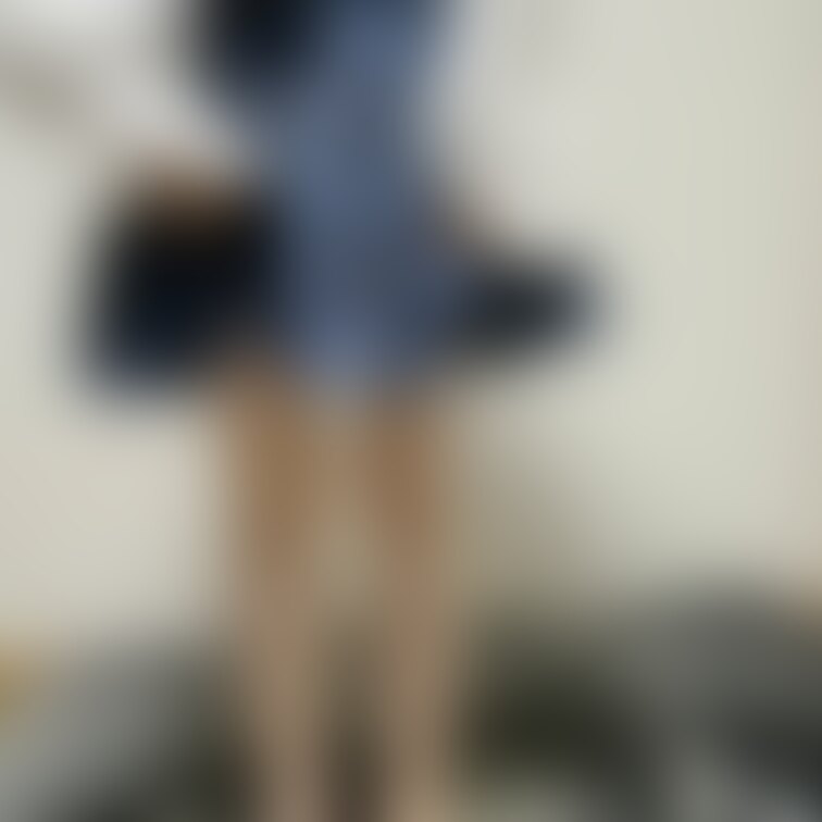 新しい動画の写真です🤳
今度の動画は制服プレイです!!
やっぱりちかは制服が似合う!!