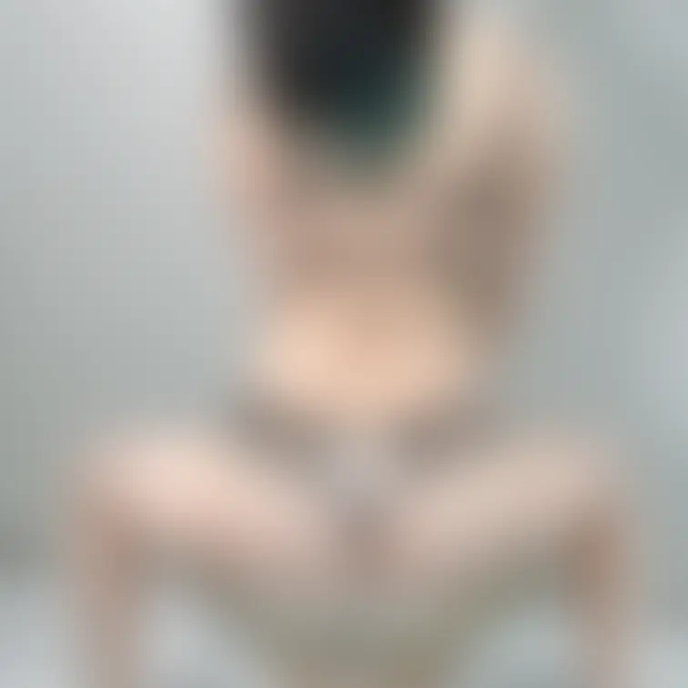 透明の椅子ってフェチ系AVとかでよくあるやつ（これはテーブル）
椅子の真下から撮るやつね！
下着がむちむちのおしりに