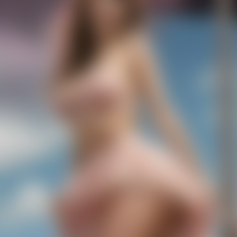 パンチラ、ポールダンス、ピンク