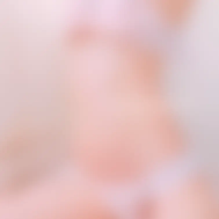 チラッと敏感なちくびが見えちゃった👀💕
貧乳だから感度良すぎてブラしててもたっちゃうの🥺🥺
