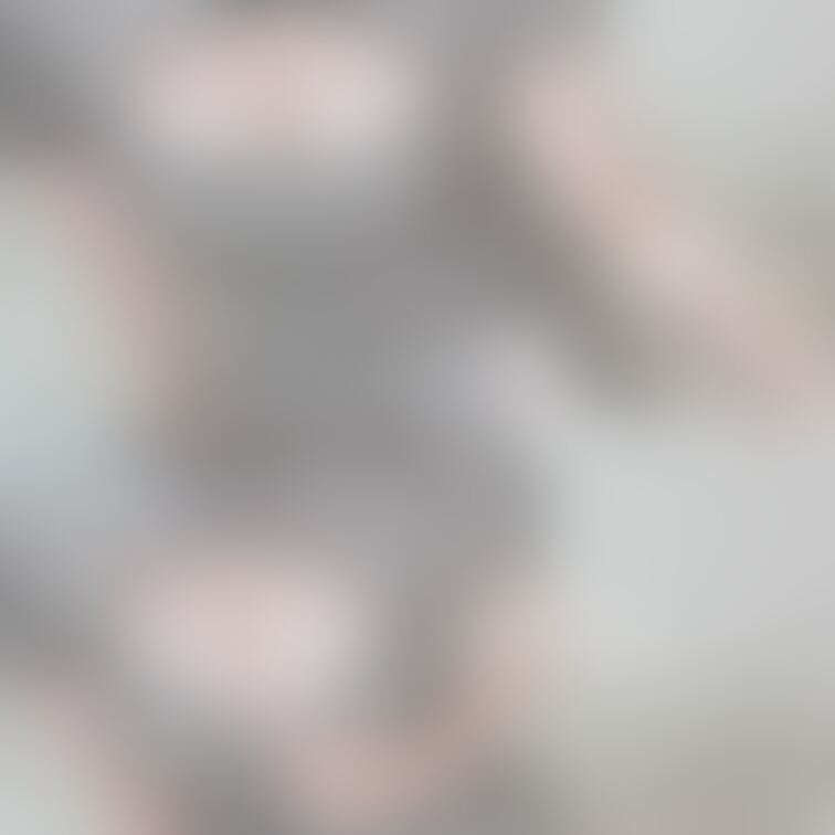 ［有料プラン］グレーチャイナ差分　

とてもかわいいコスチューム🥺
谷間見せつけに適したコスプレで好きです

