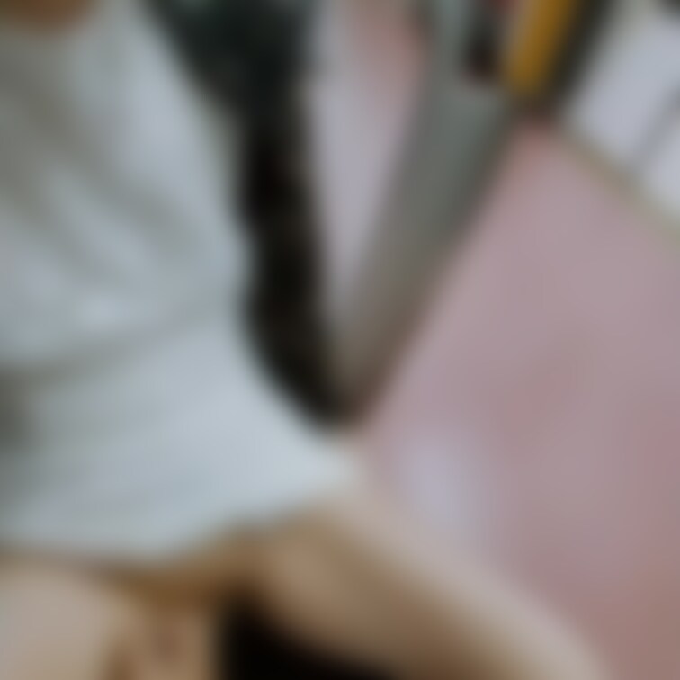 【璃子】電車deズコズコ指入れ♪
　＊自ら腰振ってます(笑)

※動画は全て再編集済で､ｸﾞﾙｰﾌﾟﾄｰｸの物とは異なり