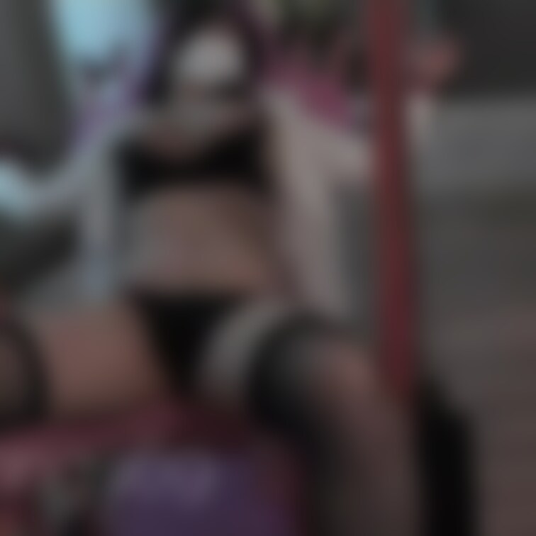 ○○○束して電マ責め💖
イキまくる嫁さん😍エロいです