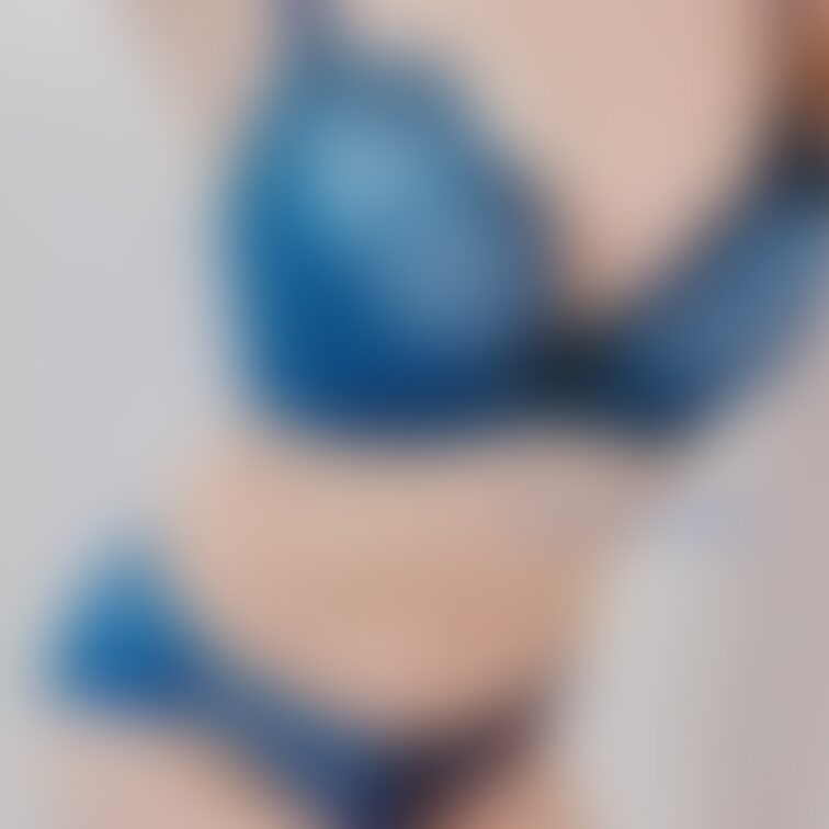 おはよぉ🥰
上のお孫ちゃんが風邪で熱が出ちゃった🥲
そんなに高くないから元気に遊んでるんだけどね😅
最近大人も体調