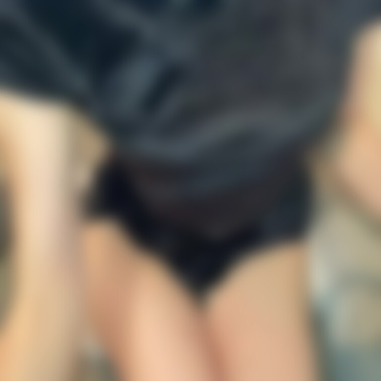 *୨୧ みくにー動画 ୨୧⑅* 2分38秒

今日もお疲れ様💕
ひとりでえっちな写真撮ってると、むらむらしてくるん
