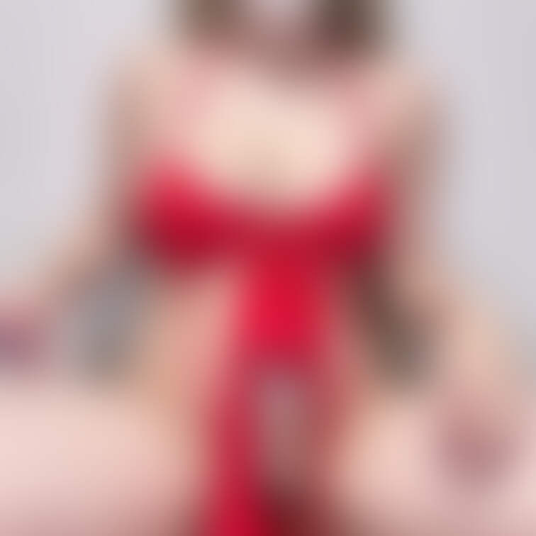 今週も一週間お疲れさまでした🌸

2025年2月に別のところで
発売開始した写真集の没写真をお見せします😂
基本