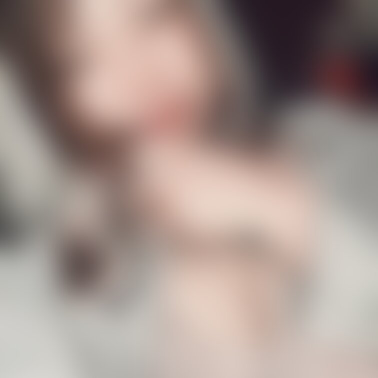 顔出しながら谷間見せ💬♥️
フォロワーさんにメッセージ書いてます⬇️
最近 全く更新出来てなくて、ごめんなさい