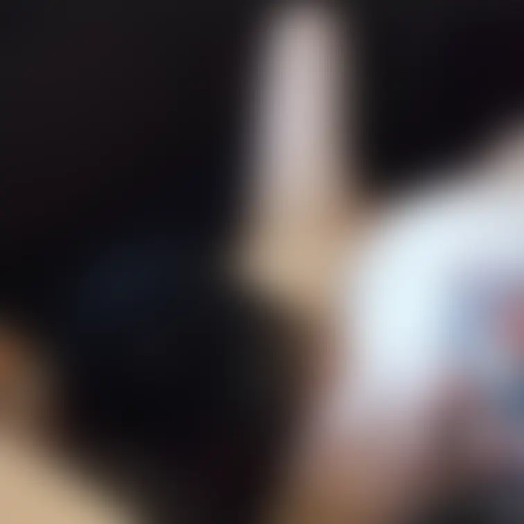 予告編‼️
ネカフェで一眠りしてたら人が入ってきて……
気持ちいいのには抗えずに
なすがままに犯されちゃった？！