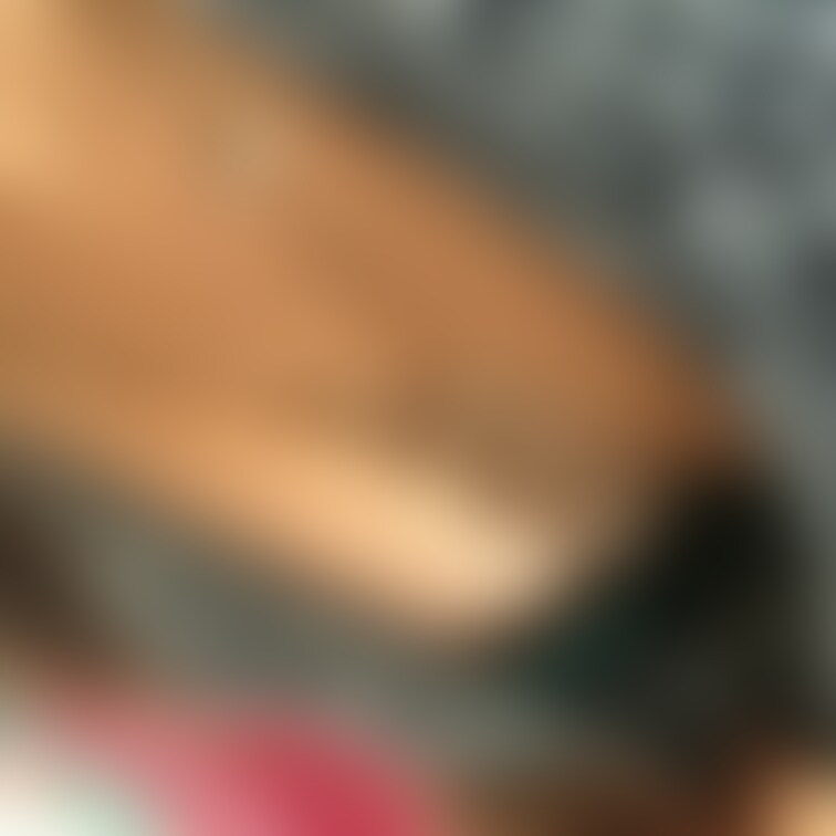 妻の、たまにこの感じの格好で仕事行く日は、ホントはどっかデートにでもいってんじゃないか？って思ってる