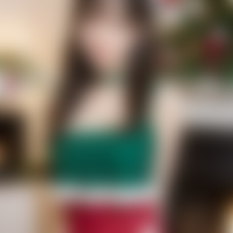 [December 22, 2024 part5]
サンタコスだよ🥰💝
写真80枚あるの🤗💓
いっぱいあるからお気