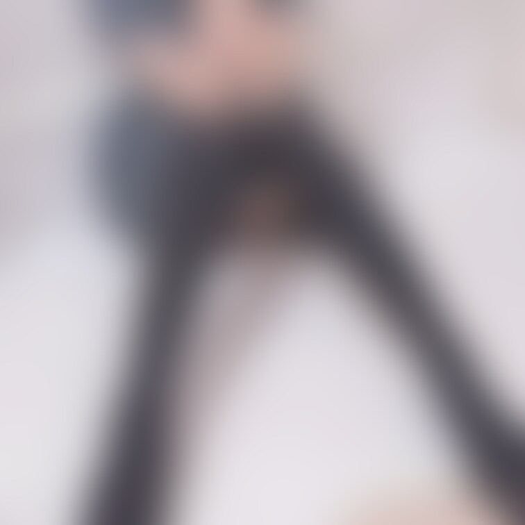 【限定】膝下が長いのを伝えたくて撮ったの、どうかなあ？？？














